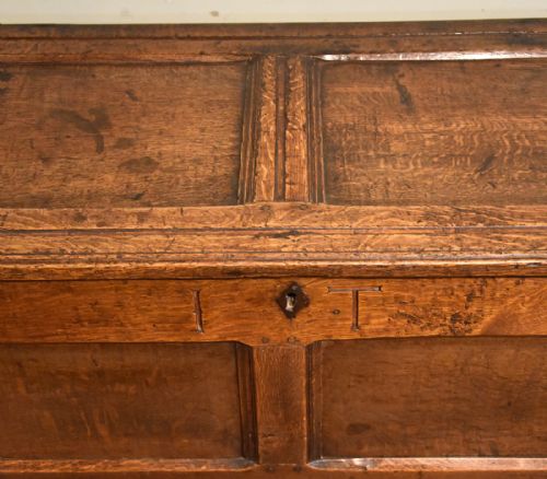 LATE 17TH CENTURY OAK PANEL COFFER - ADDITIONAL PHOTO 4