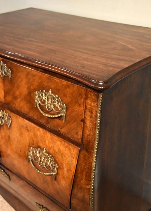 18TH CENTURY DUTCH MAHOGANY BOMBE CHEST - ADDITIONAL PHOTO 5