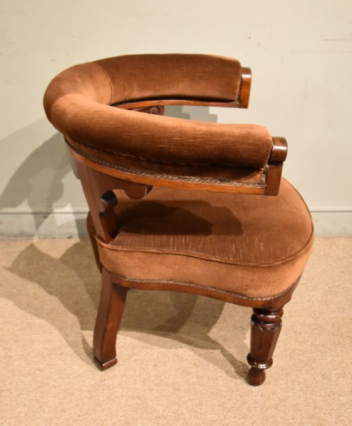 MID 19TH CENTURY WALNUT LIBRARY CHAIR - ADDITIONAL PHOTO 2