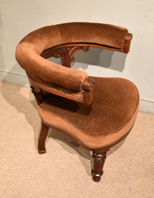 MID 19TH CENTURY WALNUT LIBRARY CHAIR - ADDITIONAL PHOTO 3