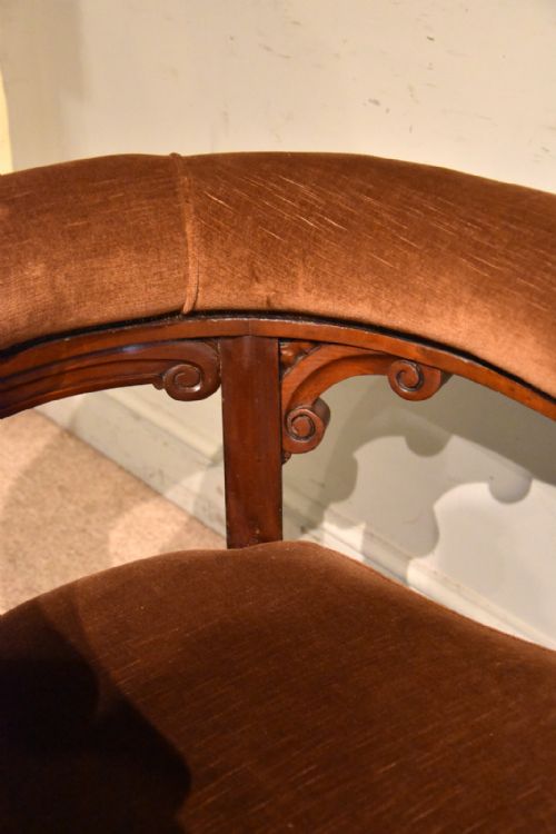 MID 19TH CENTURY WALNUT LIBRARY CHAIR - ADDITIONAL PHOTO 4