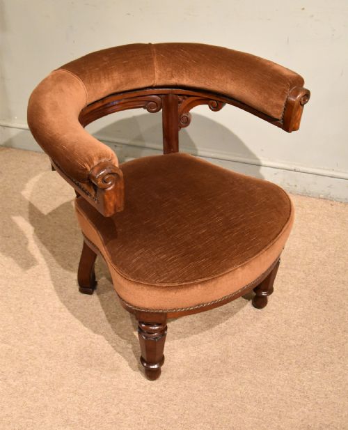 MID 19TH CENTURY WALNUT LIBRARY CHAIR - ADDITIONAL PHOTO 7