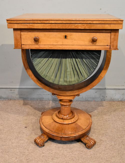 REGENCY MAPLE SEWING AND GAMES TABLE - ADDITIONAL PHOTO 6