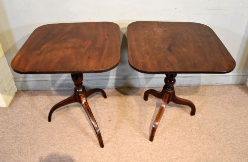 MATCHED PAIR OF REGENCY PERIOD MAHOGANY TRIPOD TABLES