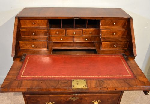GEORGE II WALNUT VENEERED BUREAU CHEST - ADDITIONAL PHOTO 4