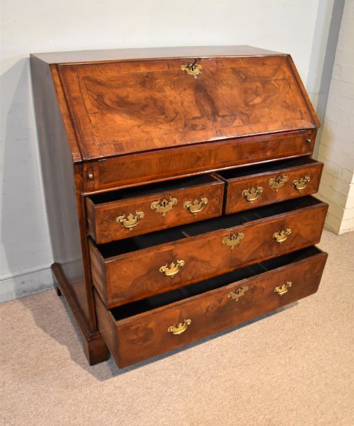 GEORGE II WALNUT VENEERED BUREAU CHEST - ADDITIONAL PHOTO 5