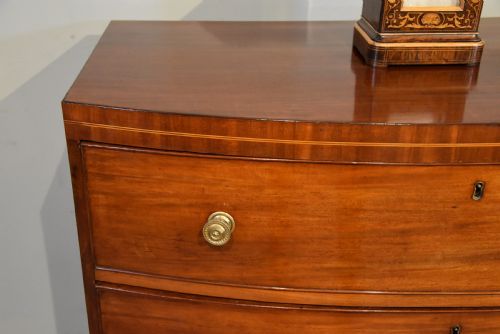 REGENCY PERIOD MAHOGANY BOW FRONTED CHEST OF DRAWERS - ADDITIONAL PHOTO 3