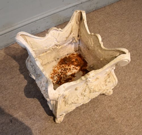 19TH CENTURY COALBROOKDALE CAST IRON PLANTER - ADDITIONAL PHOTO 3