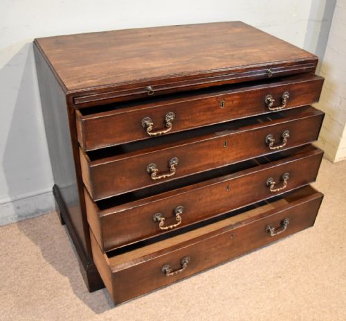 18TH CENTURY MAHOGANY CHEST OF DRAWERS - ADDITIONAL PHOTO 5