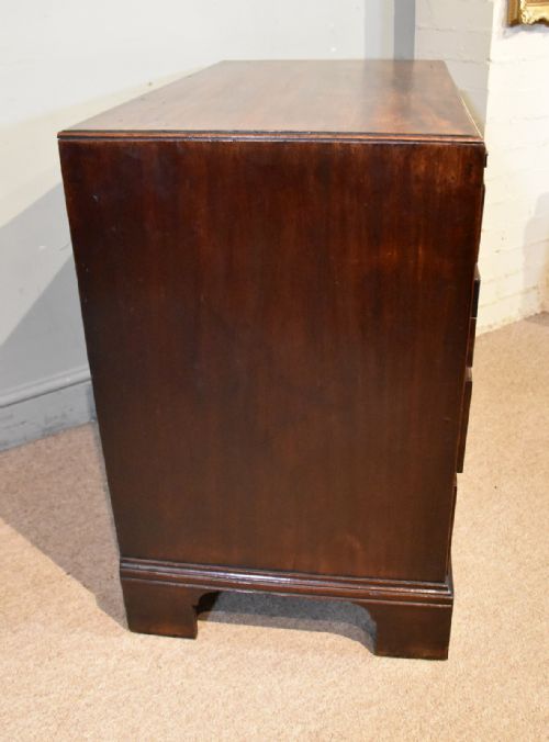 18TH CENTURY MAHOGANY CHEST OF DRAWERS - ADDITIONAL PHOTO 6