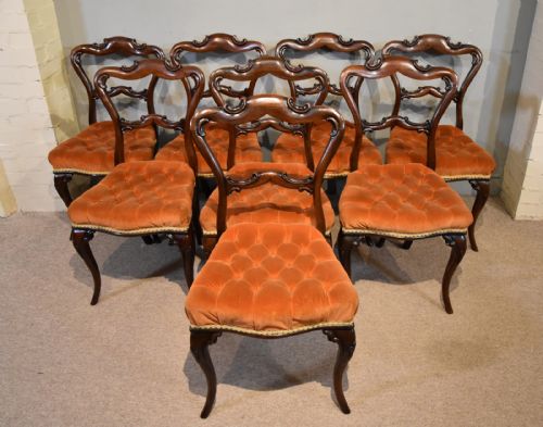 SET OF EIGHT 19TH CENTURY ROSEWOOD CHAIRS