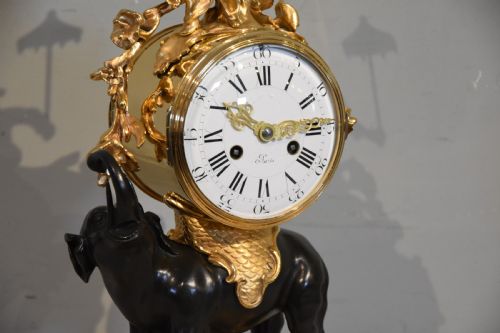 A FRENCH BRONZE AND ORMOLU MANTEL CLOCK OF ELEPHANT FORM - ADDITIONAL PHOTO 4