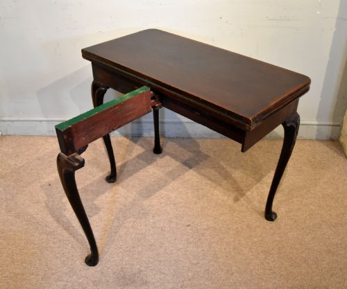GOOD GEORGE III IRISH MAHOGANY CARD TABLE - ADDITIONAL PHOTO 6