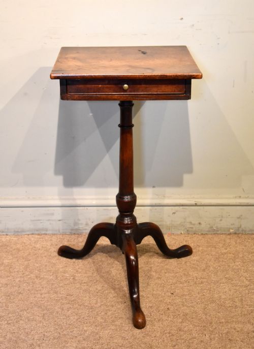 MID 18TH CENTURY MAHOGANY LAMPWINE TABLE