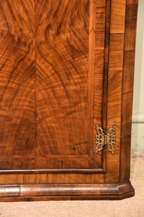 GEORGE I WALNUT CORNER CUPBOARD - ADDITIONAL PHOTO 6