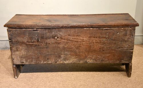 16TH CENTURY OAK CARVED FLUTED COFFER - ADDITIONAL PHOTO 7