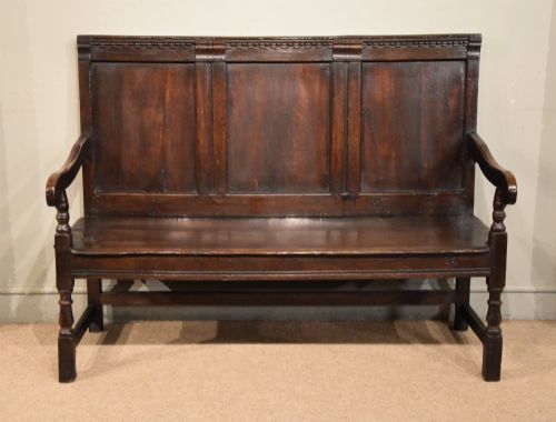 18th Century Oak Settle / Bench