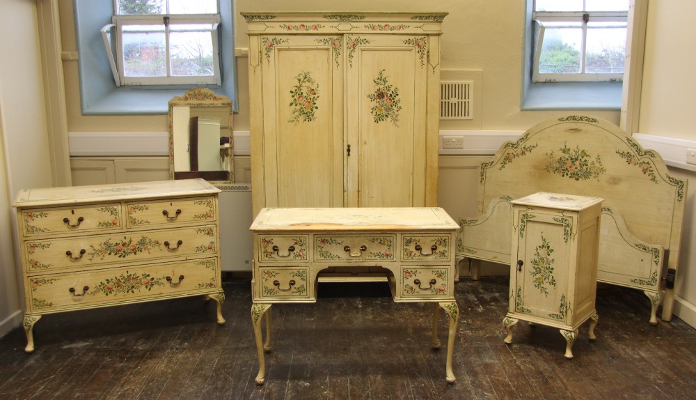 Victorian Painted Bedroom Suite
