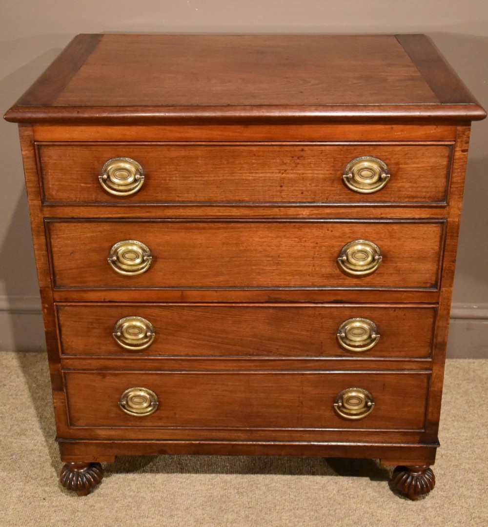 An Early 19th Century Chest of Drawers of Small Proportions 