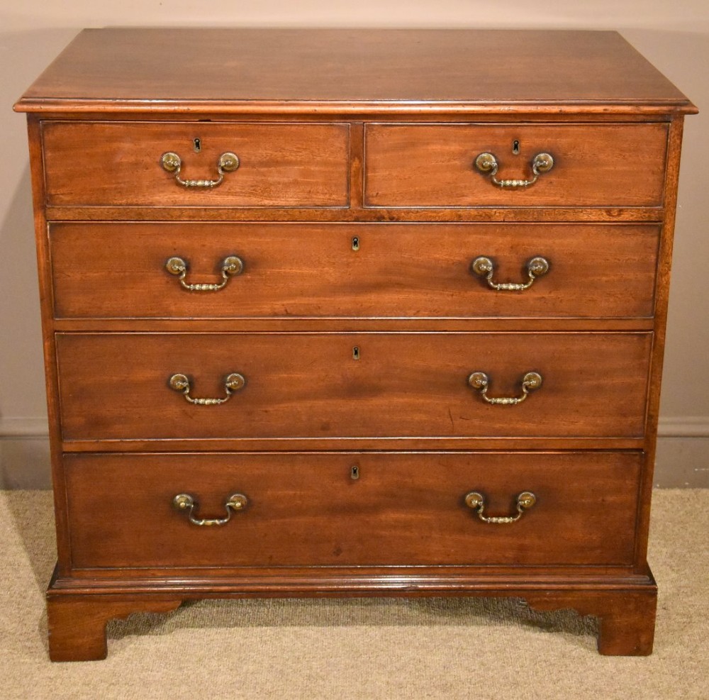 A Good George III Mahogany Chest of Drawers 