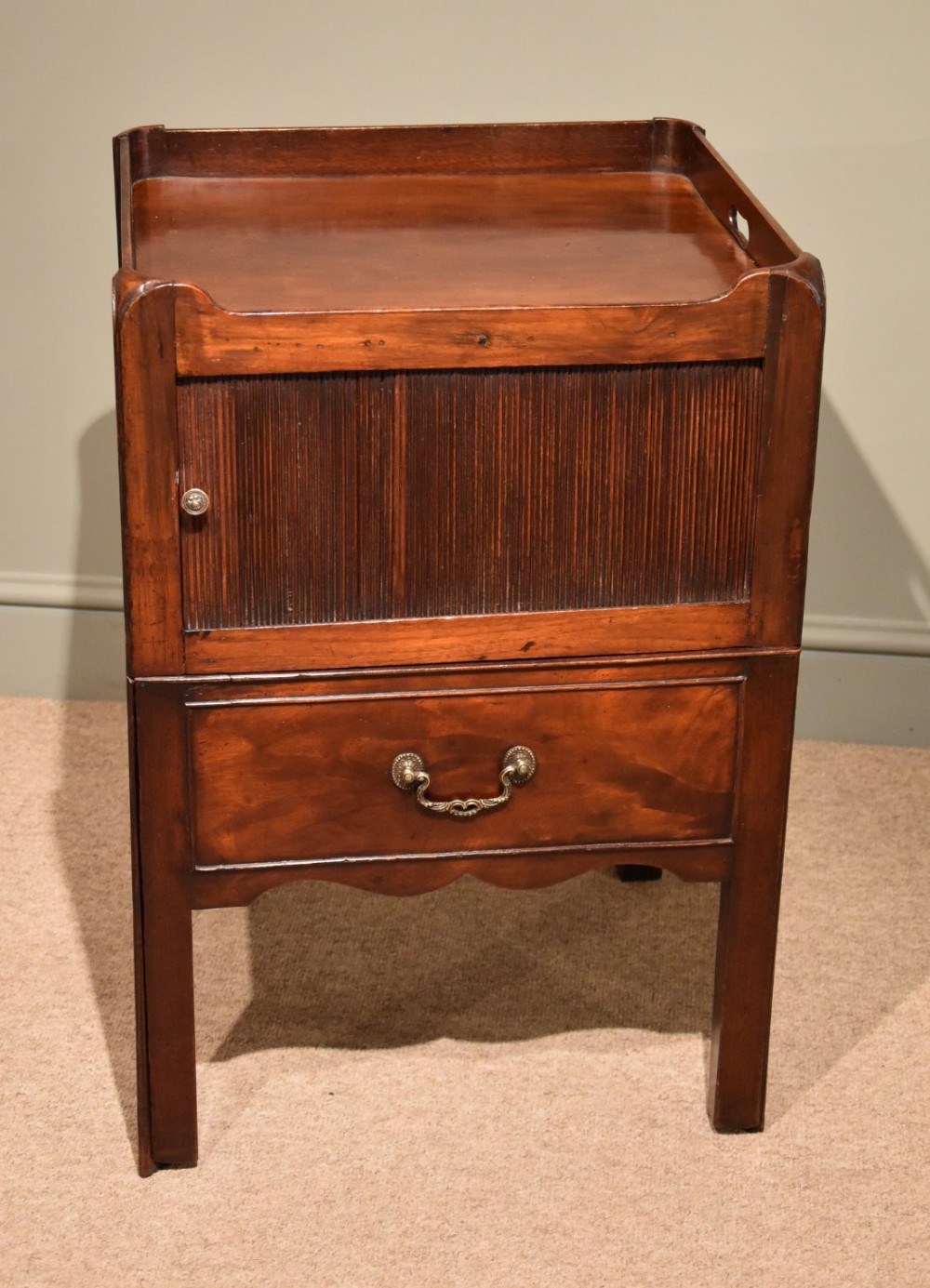 An Elegant Late 18th Century Mahogany Bedside Commode