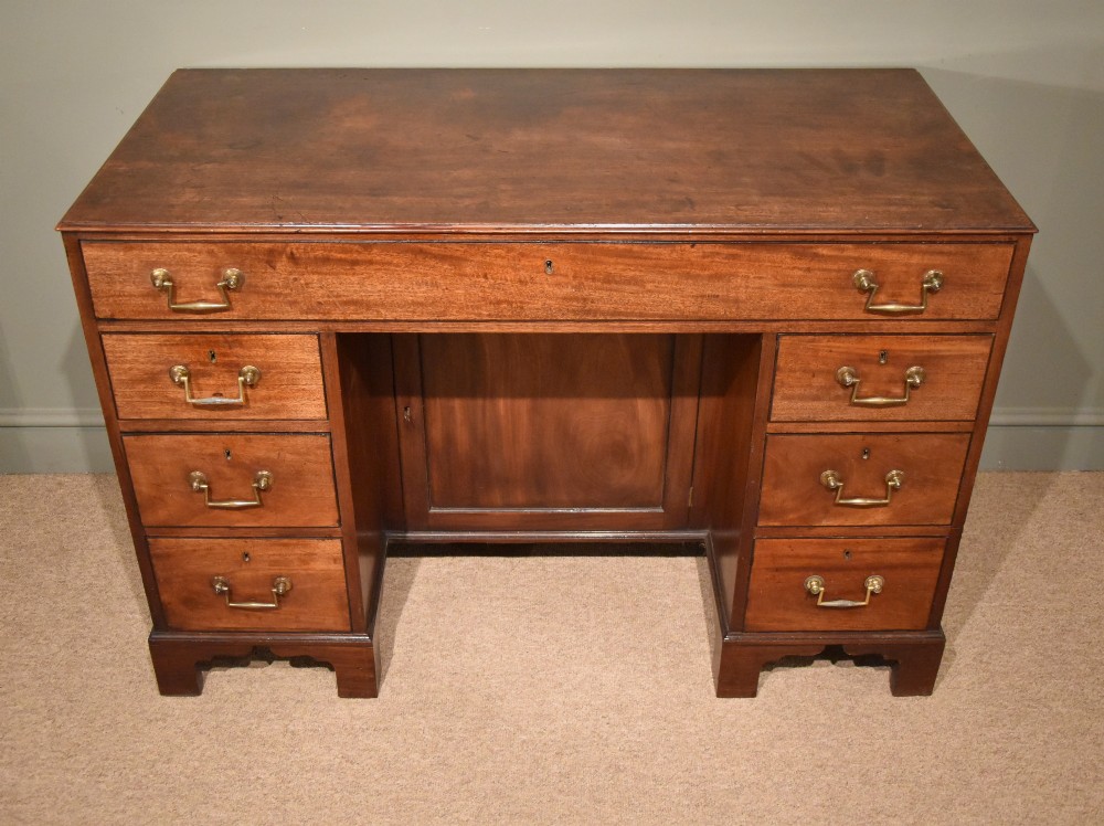 A Good Regency Period Mahogany Kneehole Desk 