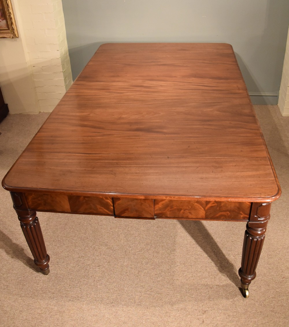 A Good Late Regency Mahogany Dining Table 
