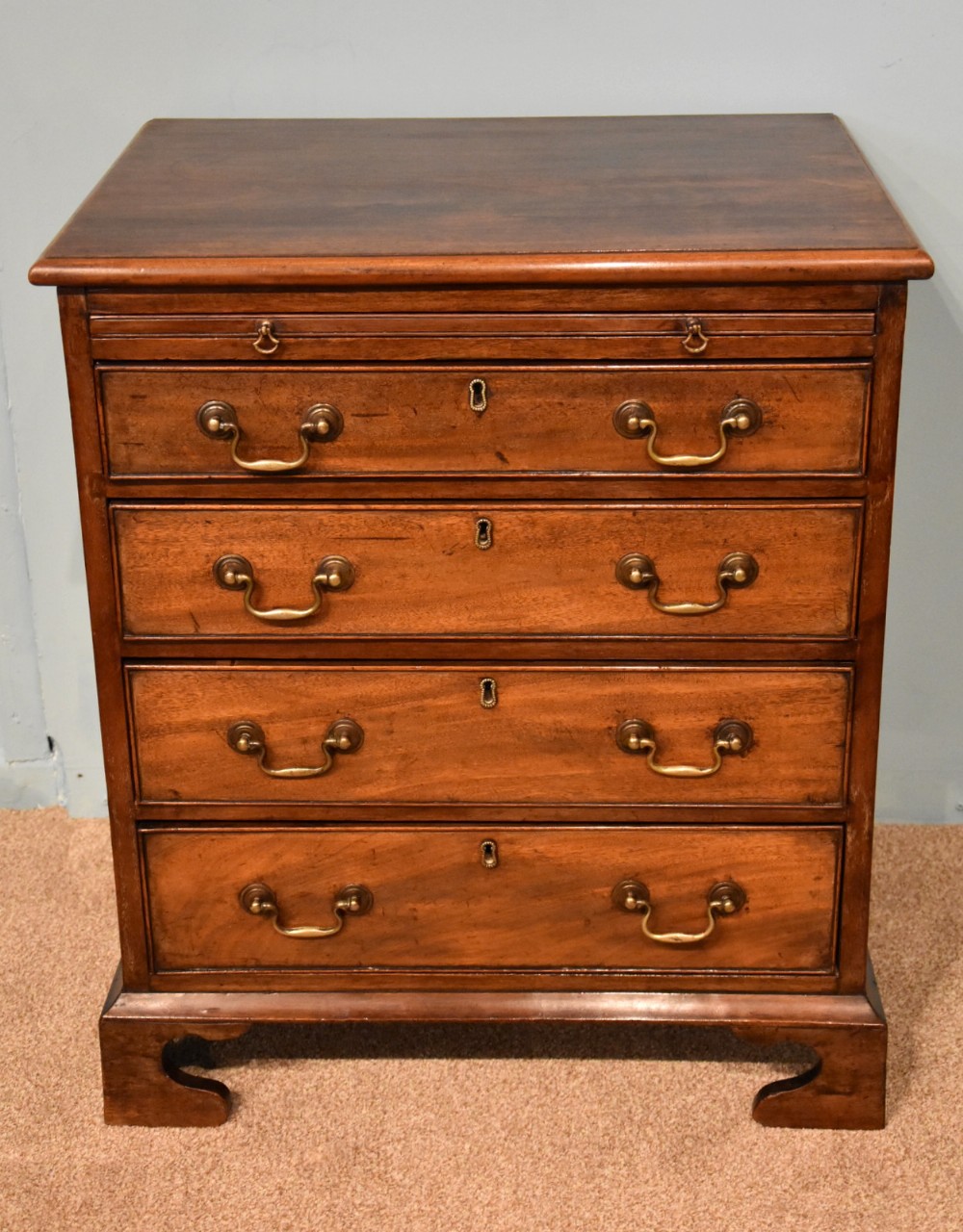 A Good Georgian Mellow Mahogany Small 25