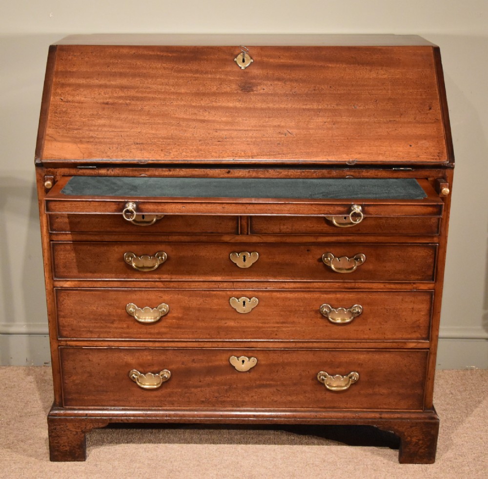George III Mahogany Bureau of Superb Quality