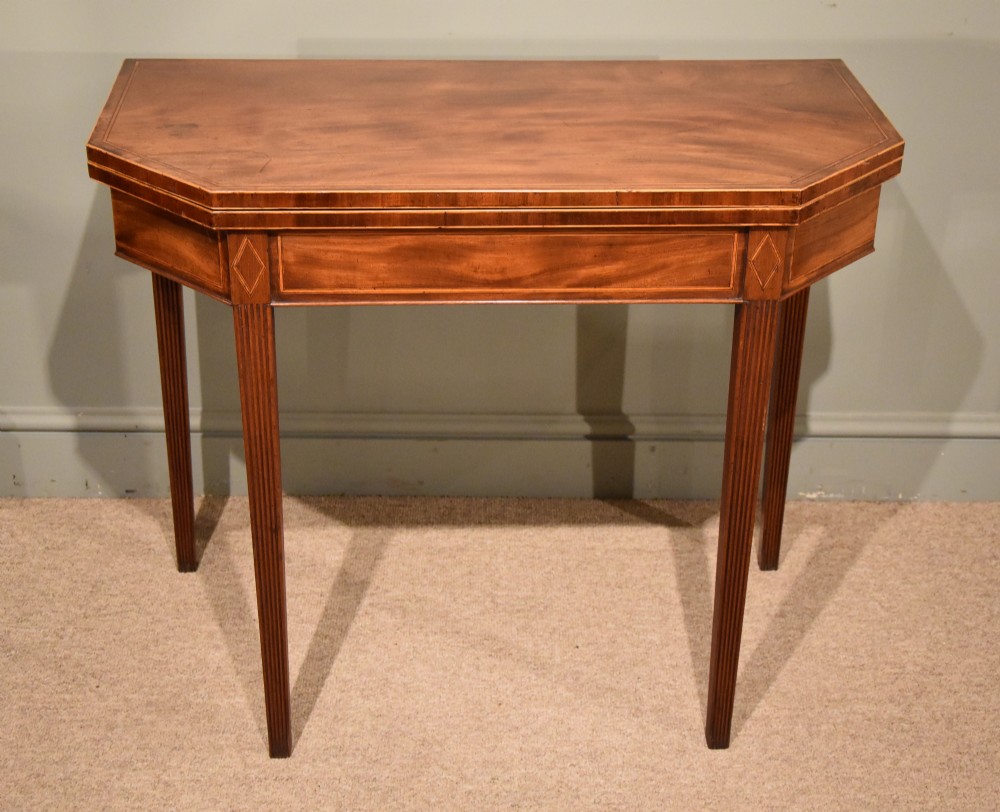 An Elegant George III Mahogany Tea Table
