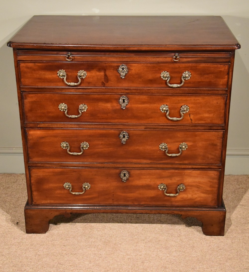A Handsome Late 18th Century Mahogany Chest of Drawers 