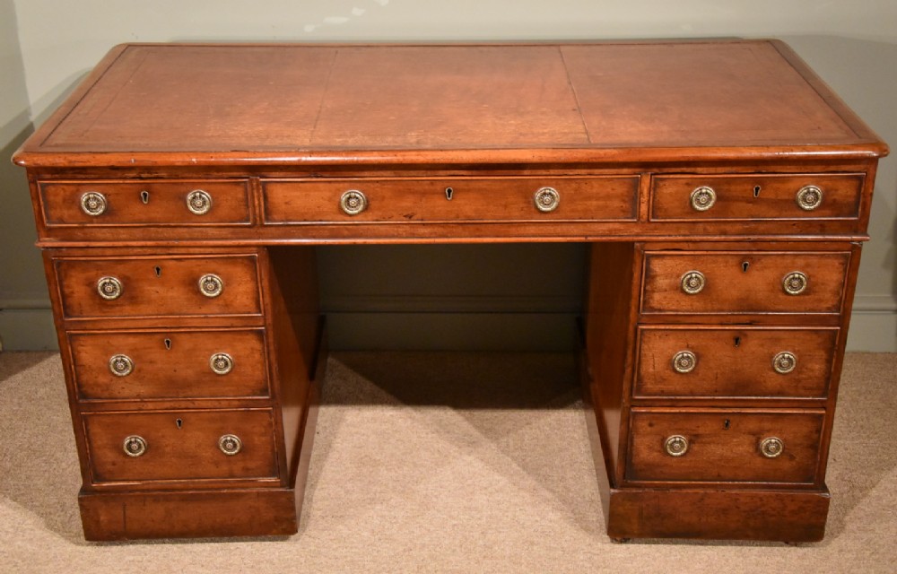 A Good Mid 19th Century Mahogany Pedestal Desk