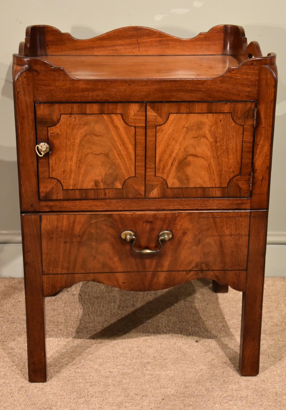 An Elegant George III Mahogany Commode