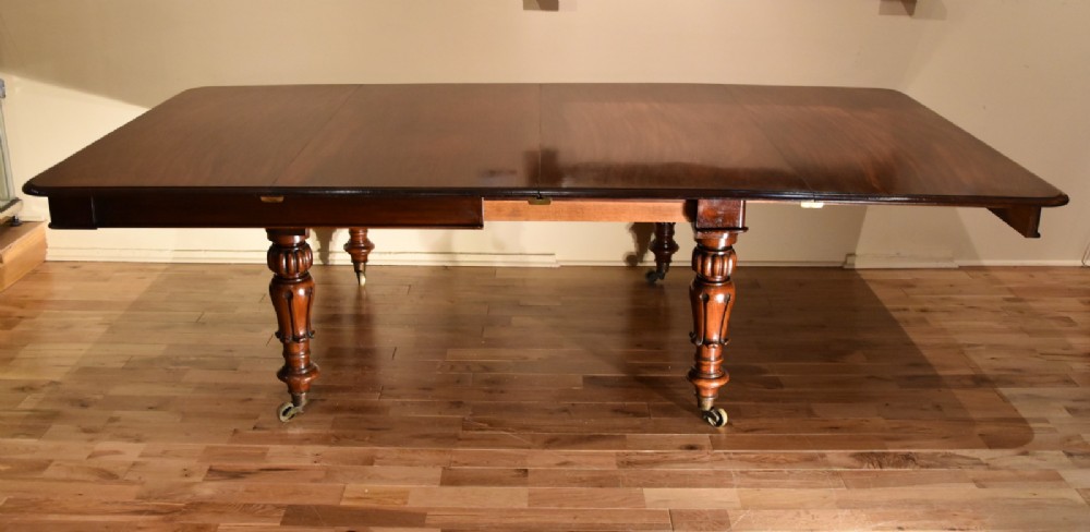 William IV Mahogany Extending Dining Table