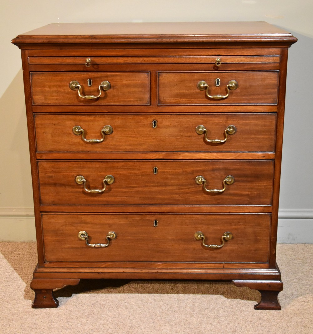 A George III Mahogany Chest of Drawers 