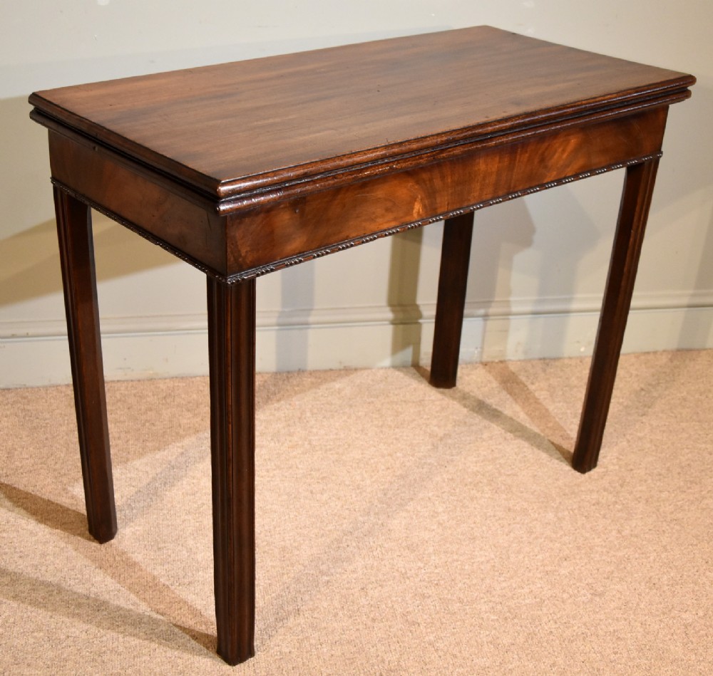 A Good Mid 18th Century Mahogany Tea Table 