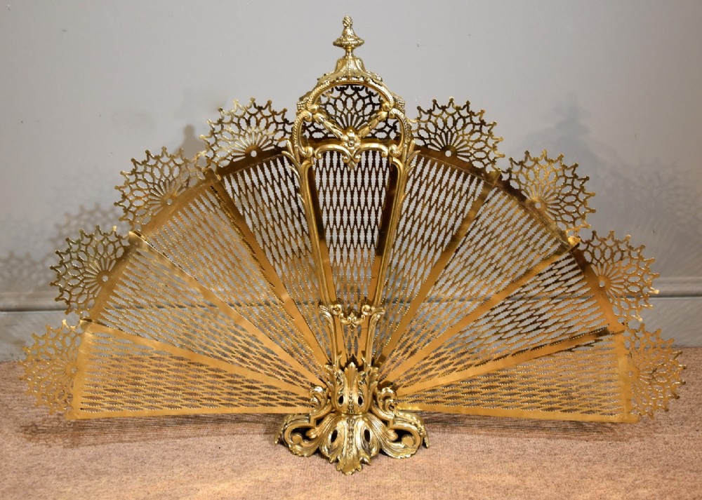 Beautiful Fine Quality Brass Fire Screen