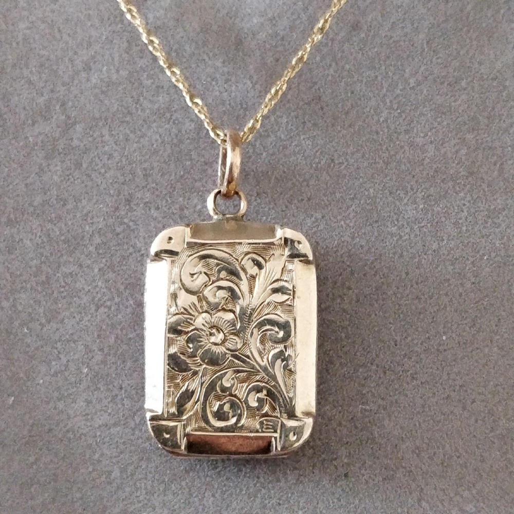 Victorian 9ct Gold Locket View II