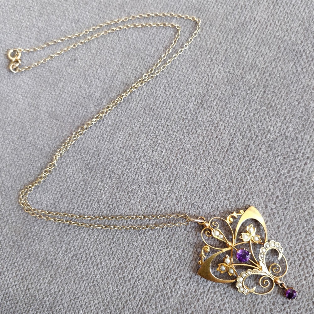 Victorian Art Nouveau 9ct Gold Pendant View VII