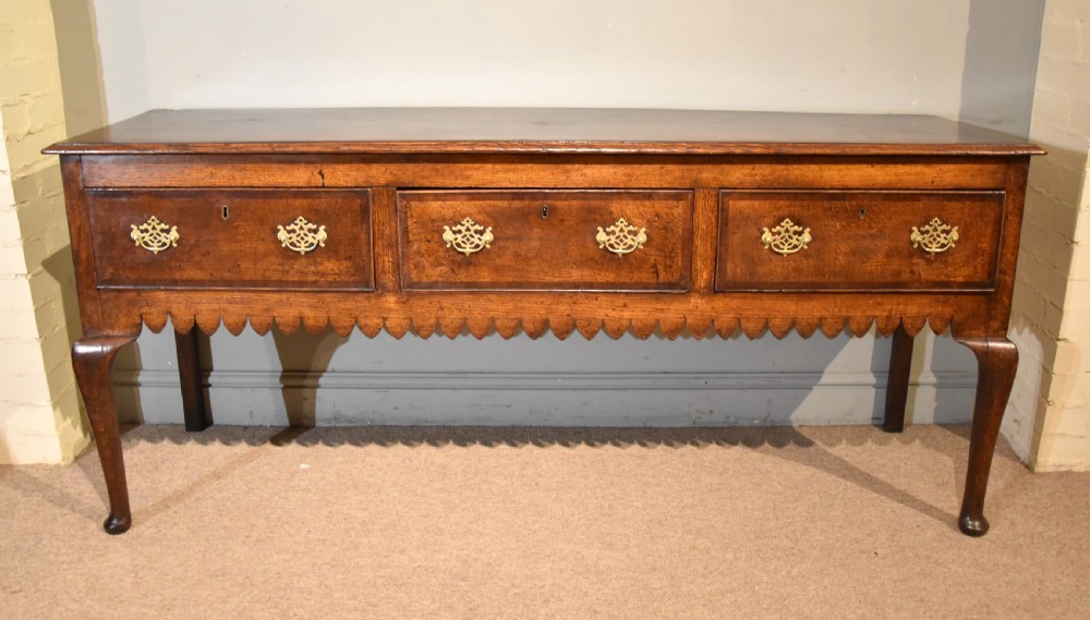 George II Oak Dresser With Scalloped Edge