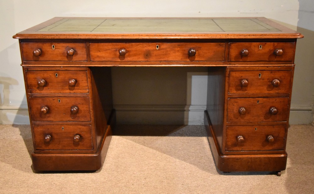 Victorian Mahogany Pedestal Desk