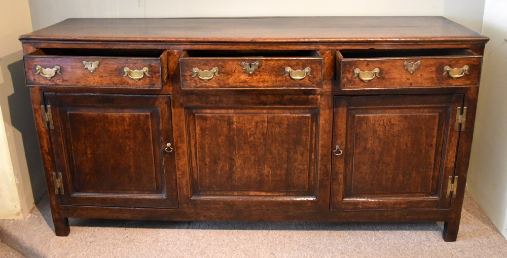  George III Oak Dressr Base with Cupboards View III