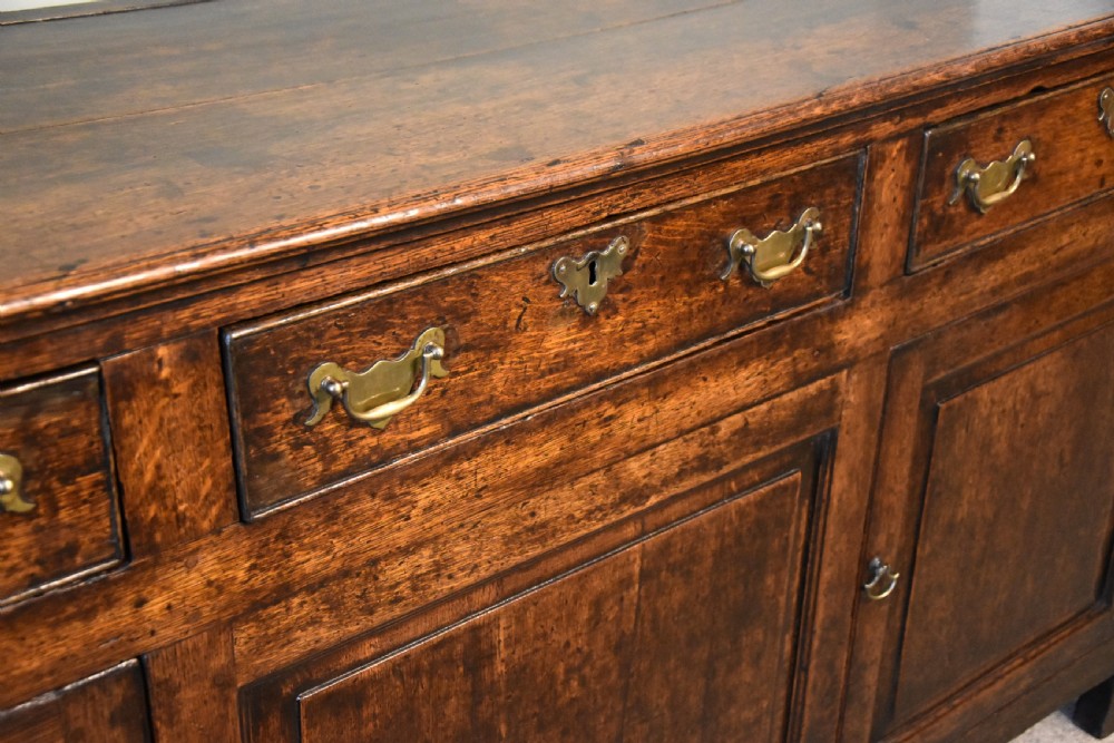  George III Oak Dressr Base with Cupboards View IX