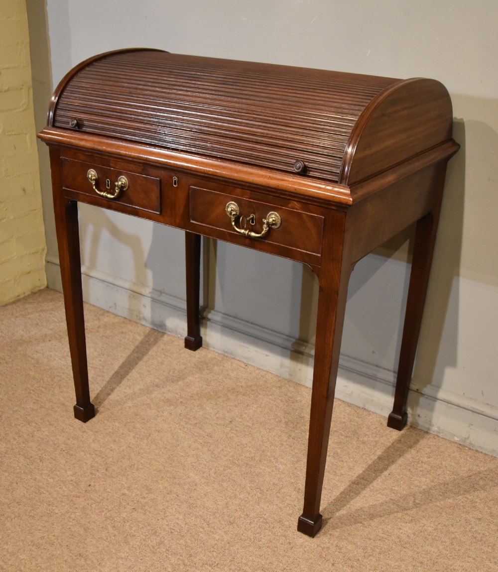 18th Century Chippendale Period Mahogany Writing Desk View VII