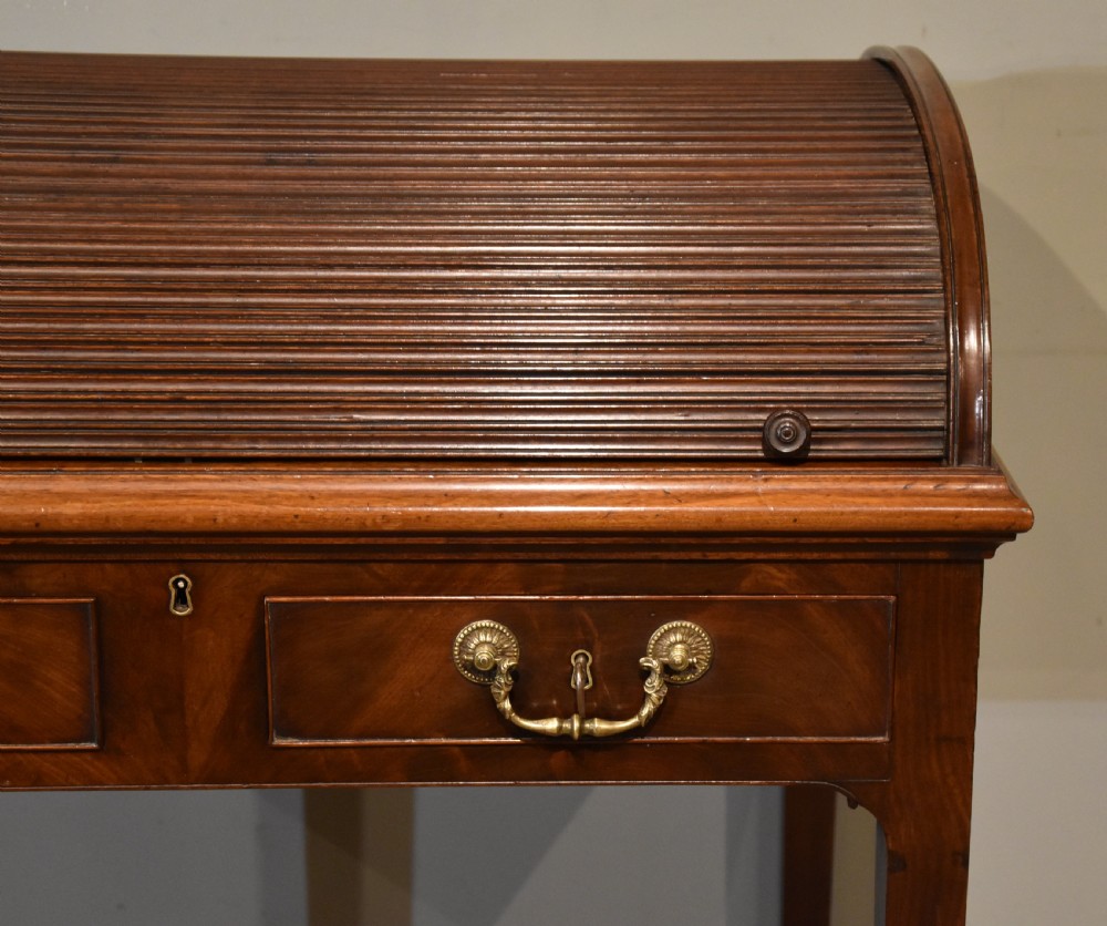 18th Century Chippendale Period Mahogany Writing Desk View VIII