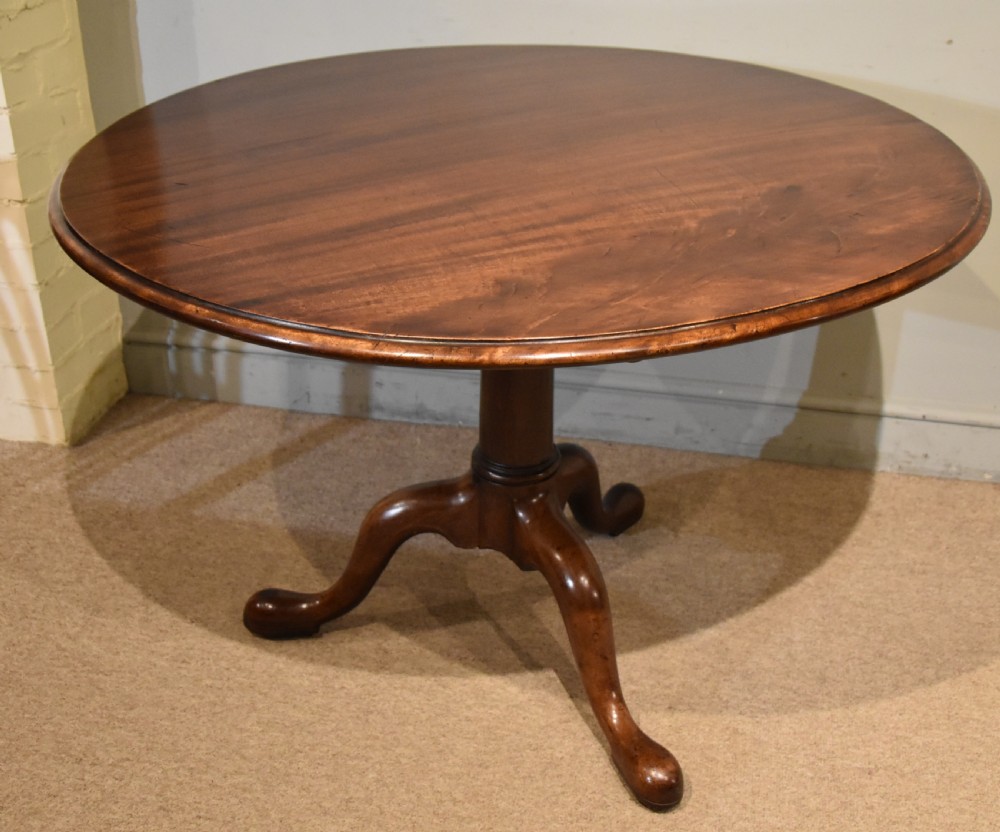Large George III tilt-top mahogany centre table View VIII