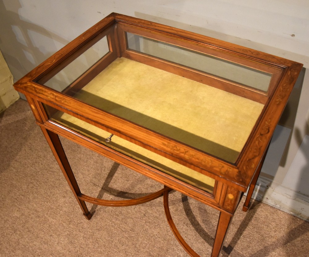 late 18th Century satinwood inlaid bijouterie View VI