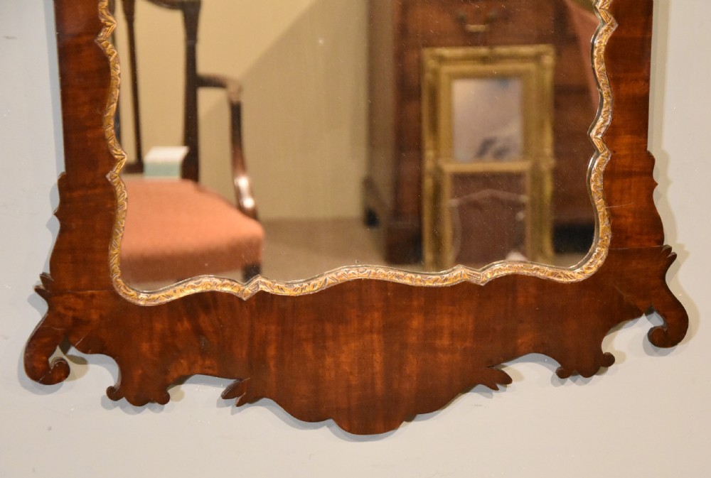 Early 18th century walnut wall mirror View III