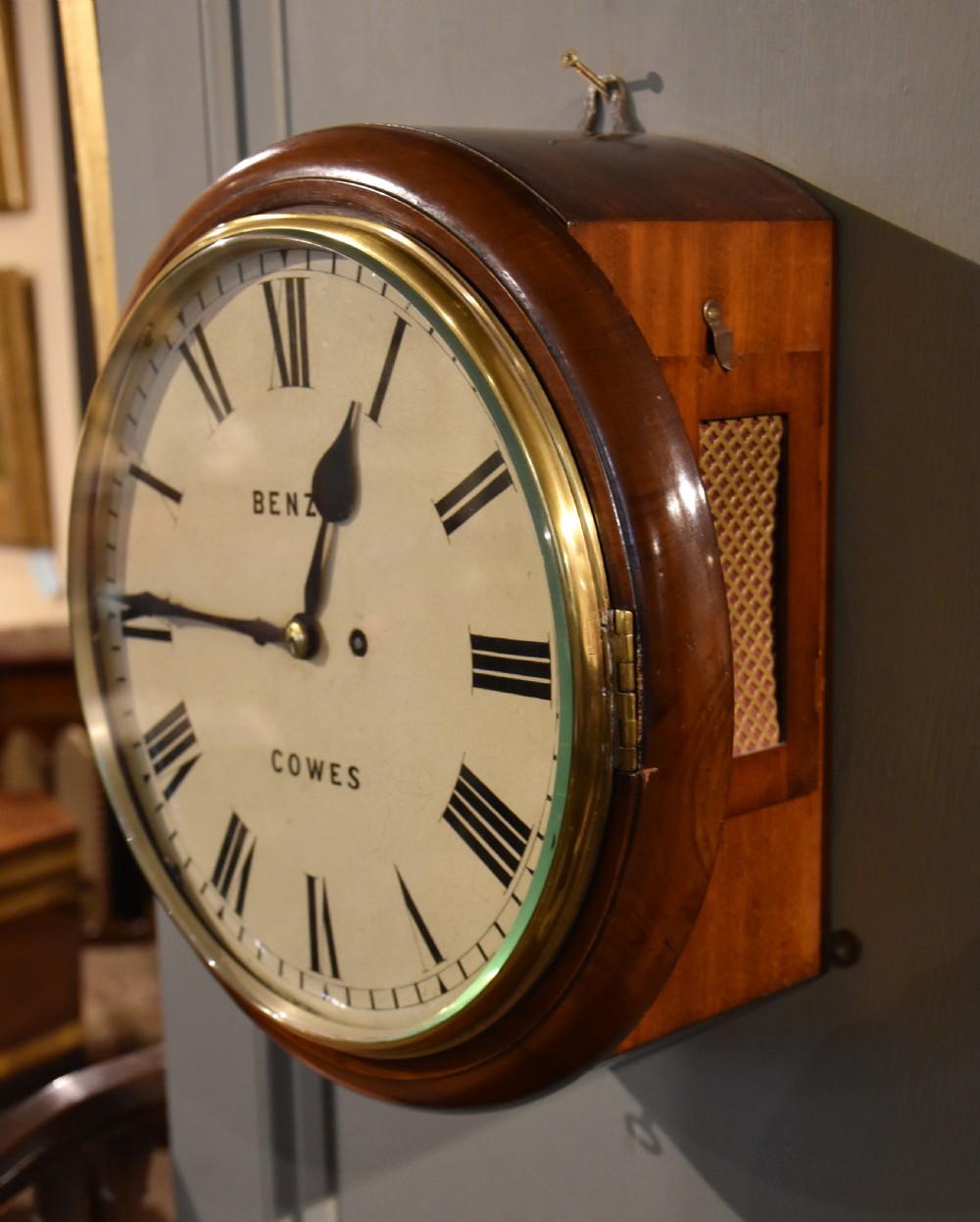 Striking Dial Clock signed Benzie, Cowes View V