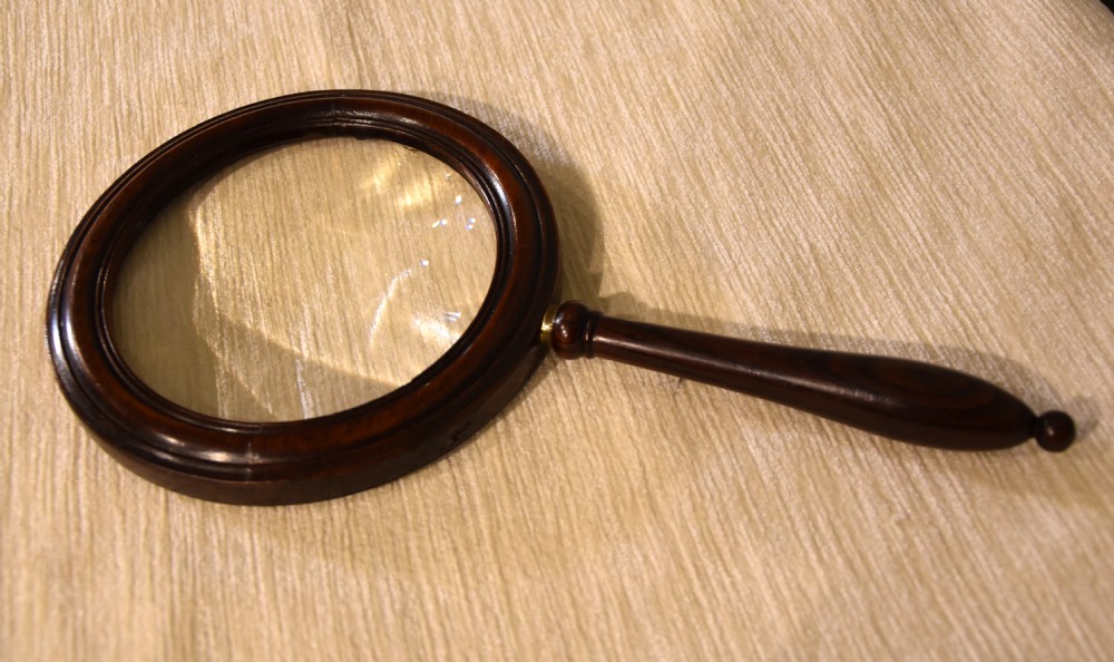 Large George III rosewood magnifying glass View II